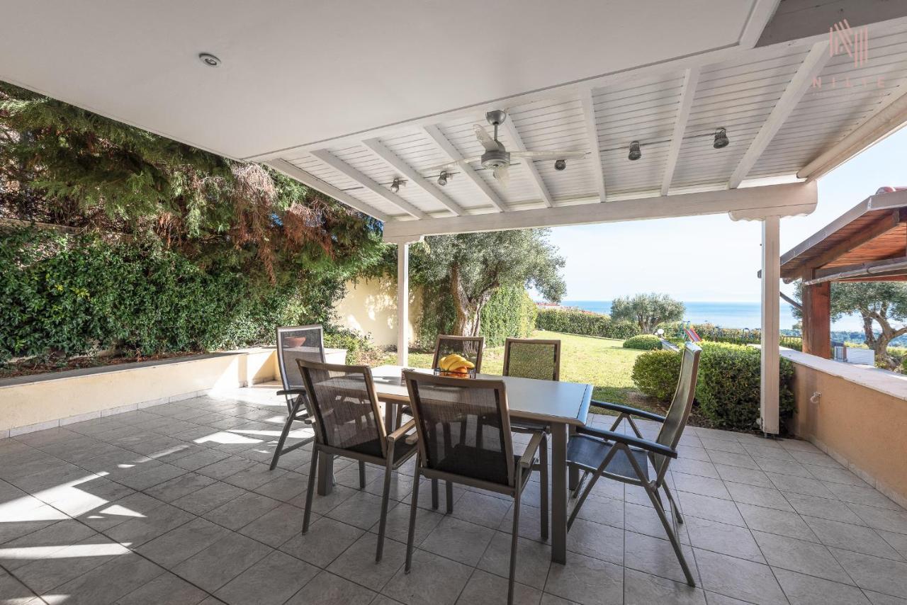 Breathtaking Villa, Nilie Hospitality Mgmt Possidi Luaran gambar