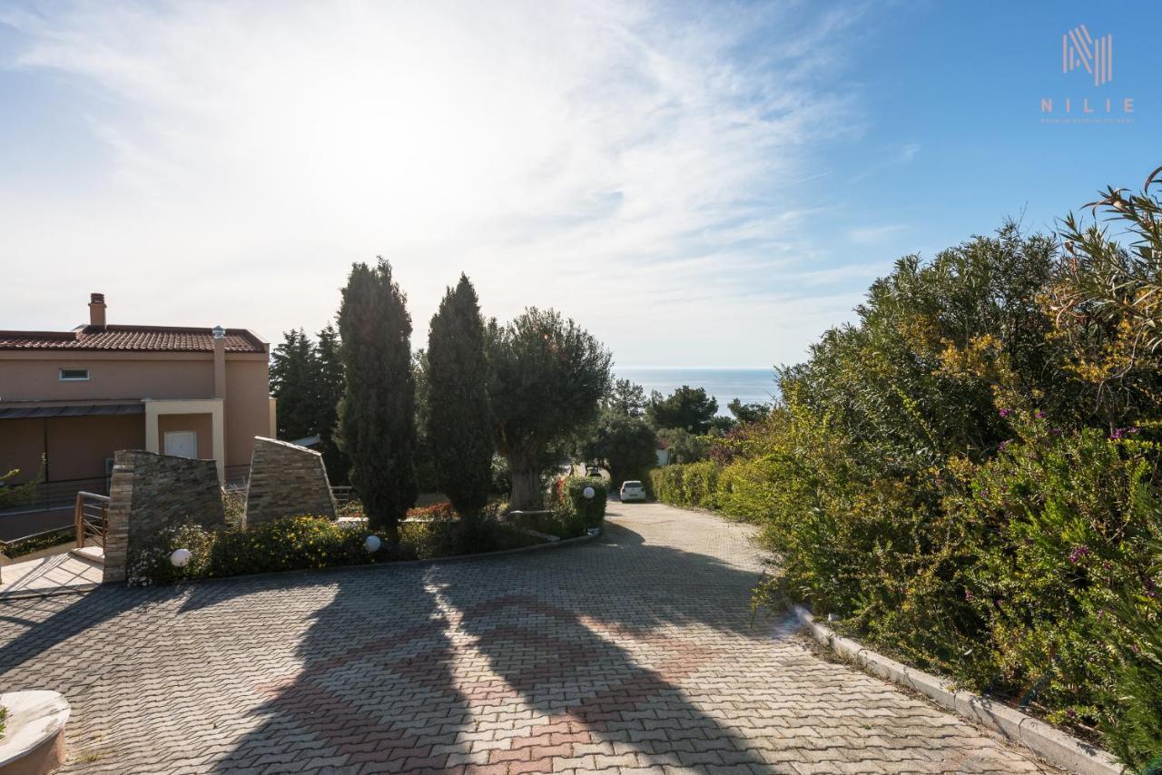Breathtaking Villa, Nilie Hospitality Mgmt Possidi Luaran gambar