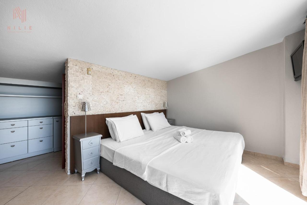 Breathtaking Villa, Nilie Hospitality Mgmt Possidi Luaran gambar